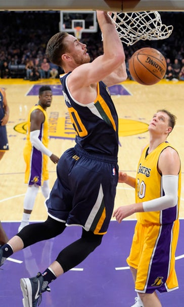 Ingles' 3-pointer helps Jazz beat Lakers 102-100 (Dec 27, 2016)